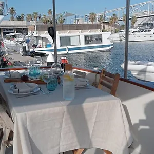 Botel Yacht Y Fiestas 